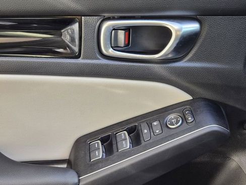 Used 2023 Honda Civic Touring image 28