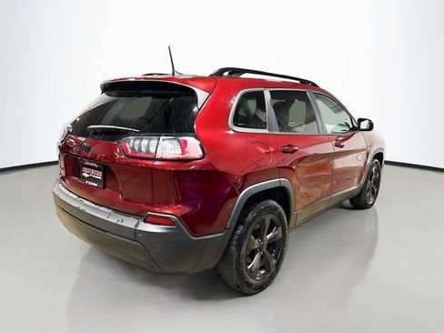 Used 2019 Jeep Cherokee Latitude Plus AWD/4WD image 6