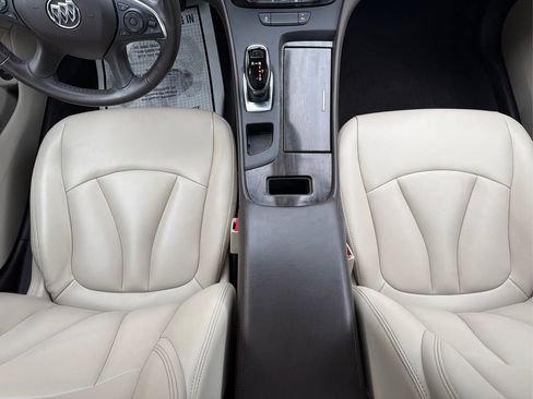 Used 2017 Buick LaCrosse Preferred image 19