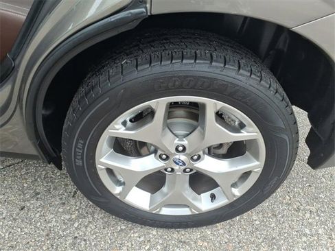 Used 2018 Subaru Forester 2.5i Touring w/ Popular Package #2 image 16