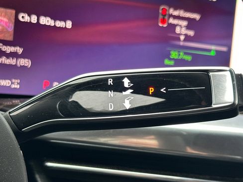 Certified 2025 Cadillac Escalade Premium Luxury image 34