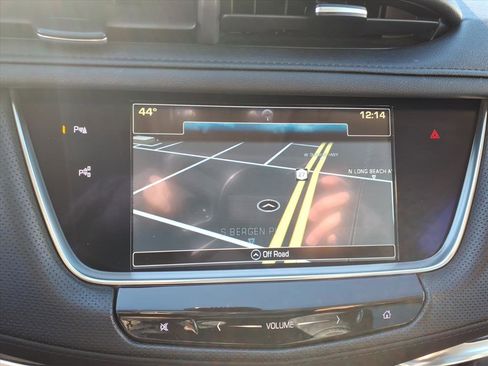 Used 2019 Cadillac XT5 Premium Luxury w/ Driver Assist Package image 32