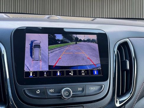 Used 2022 Chevrolet Equinox RS w/ Infotainment Package FWD image 23