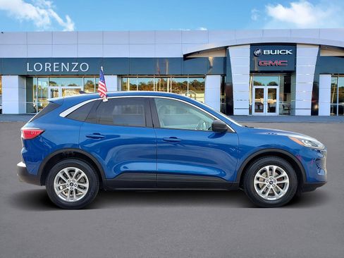 Used 2022 Ford Escape SE image 4