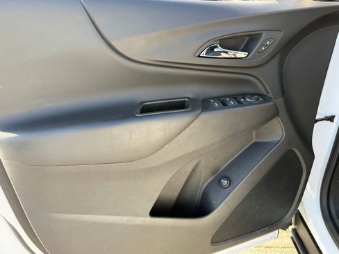 Used 2022 Chevrolet Equinox LT FWD image 22
