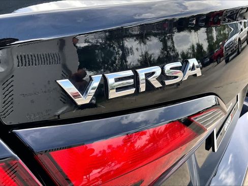 Used 2025 Nissan Versa SV w/ Trunk Package FWD image 30
