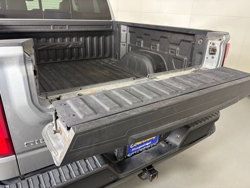 Used 2023 Chevrolet Silverado 1500 ZR2 w/ Technology Package AWD/4WD image 47