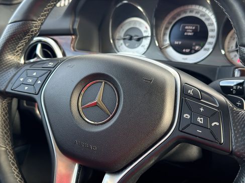 Used 2015 Mercedes-Benz GLK 350 4MATIC image 29