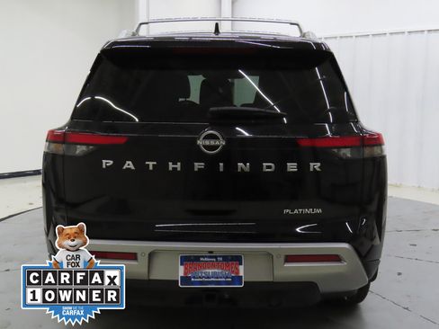 Used 2025 Nissan Pathfinder Platinum image 4