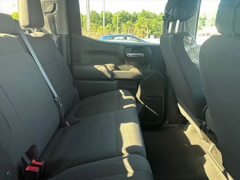 Used 2020 Chevrolet Silverado 1500 Custom Trail Boss AWD/4WD image 17