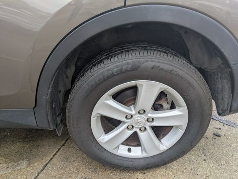 Used 2014 Toyota RAV4 XLE AWD/4WD image 19