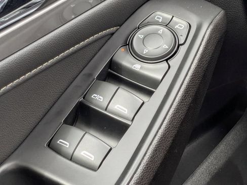 Used 2023 Chevrolet Traverse LT FWD image 32