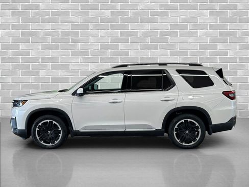 New 2026 Honda Pilot image 2