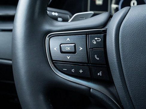 Used 2023 Lexus ES 350 w/ Premium Package image 18