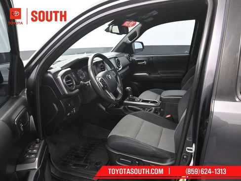 Used 2020 Toyota Tacoma TRD Off-Road AWD/4WD image 9