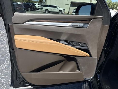 Certified 2025 Cadillac Escalade Premium Luxury w/ Touring Package AWD/4WD image 13