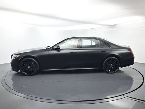 Used 2022 Mercedes-Benz S 500 4MATIC image 2