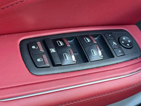 Used 2023 Maserati Levante Trofeo image 12