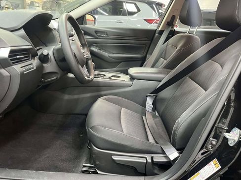 Used 2025 Nissan Altima 2.5 S FWD image 15