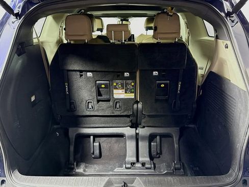 Used 2022 Toyota Sienna XLE image 25