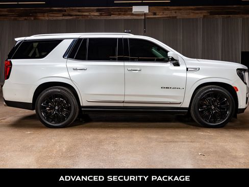 Used 2023 GMC Yukon Denali w/ Denali Reserve Package image 10