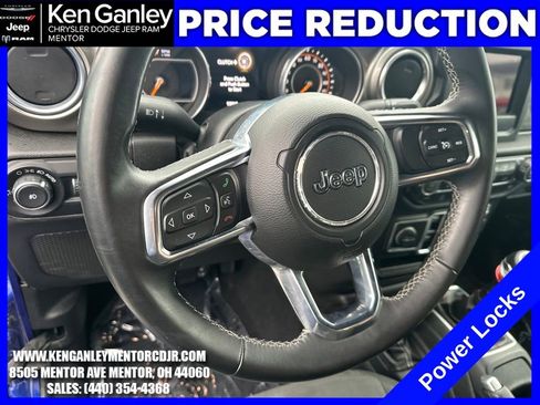 Used 2018 Jeep Wrangler Unlimited Sahara image 13