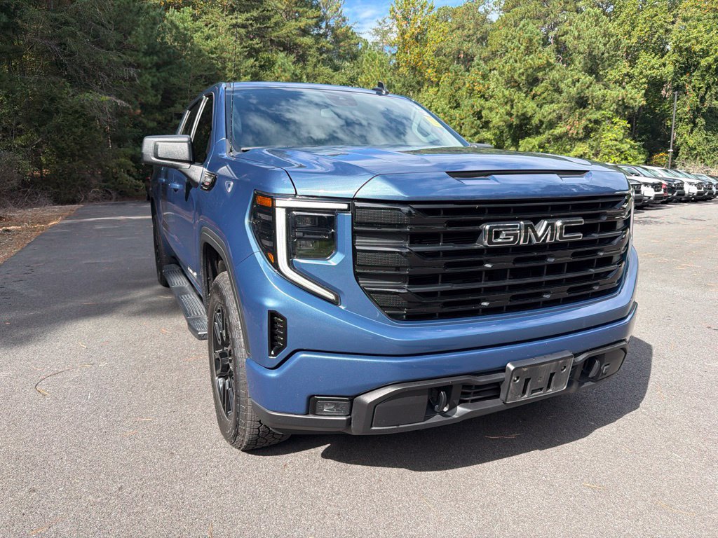 Used 2024 GMC Sierra 1500 Elevation w/ LPO, Elevation Black Package AWD/4WD image 4
