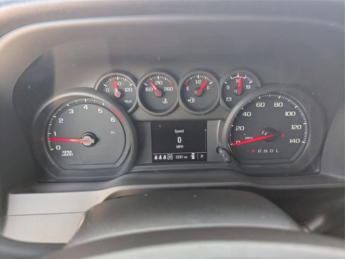 Used 2026 Chevrolet Silverado 2500 Custom w/ Custom Value Package image 20