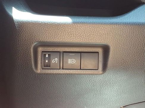 Used 2024 Toyota RAV4 XLE AWD/4WD image 28
