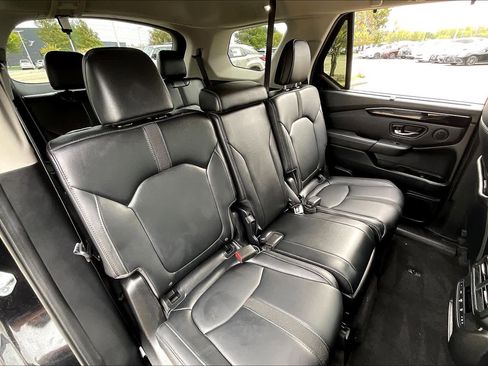 Used 2023 Honda Pilot EX-L image 16