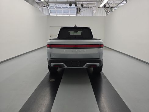 Used 2022 Rivian R1T Adventure AWD/4WD image 4