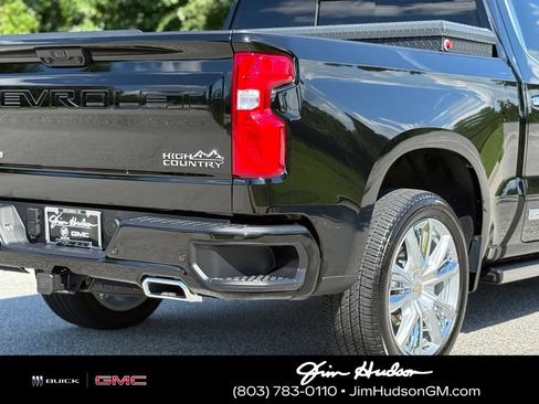 Certified 2025 Chevrolet Silverado 1500 High Country w/ High Country Premium Package AWD/4WD image 18