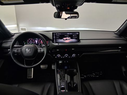 Used 2025 Honda Accord Sport image 19