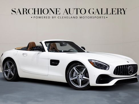 Used 2018 Mercedes-Benz AMG GT Roadster w/ Exclusive Interior Package image 1