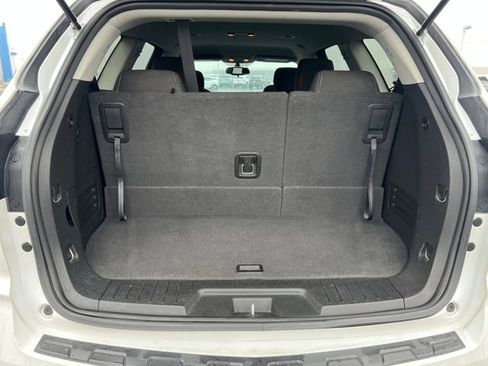 Used 2017 Chevrolet Traverse LT image 13