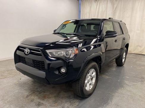 Used 2023 Toyota 4Runner SR5 Premium image 3
