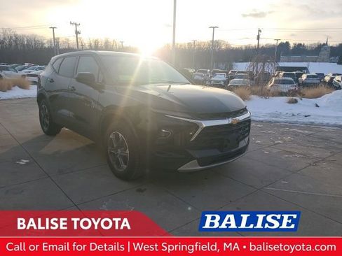 Used 2025 Chevrolet Blazer LT image 1