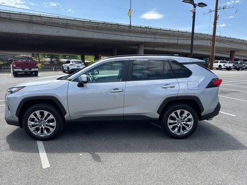 Used 2025 Toyota RAV4 XLE Premium w/ Weather Package AWD/4WD image 6