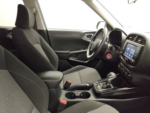 Used 2020 Kia Soul S image 21