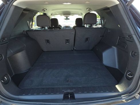 Used 2024 Chevrolet Equinox LT FWD image 32