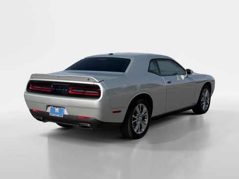 Used 2021 Dodge Challenger SXT image 11