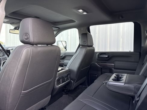 Used 2022 Chevrolet Silverado 2500 LTZ w/ LTZ Plus Package image 31