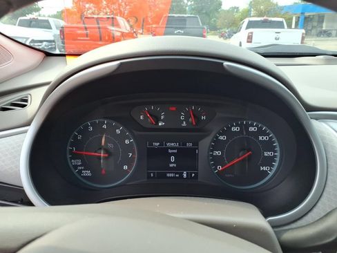 Used 2023 Chevrolet Malibu LT FWD image 16