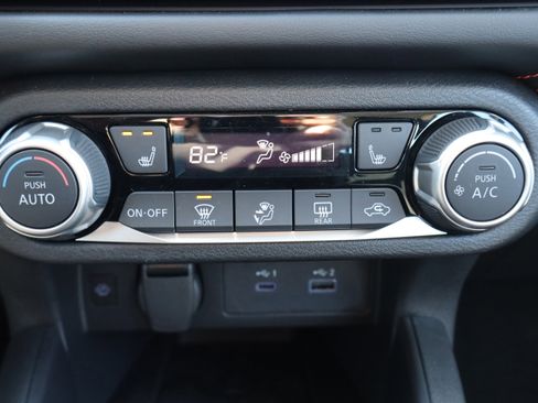 Used 2025 Nissan Versa SR w/ Trunk Package image 20