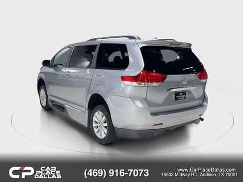 Used 2013 Toyota Sienna Limited w/ Premium Pkg FWD image 9