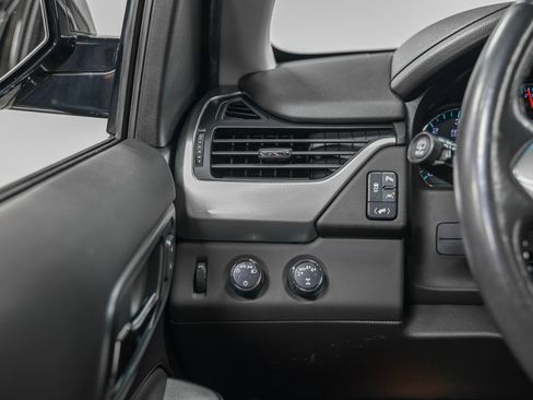 Used 2019 Chevrolet Tahoe LT image 18