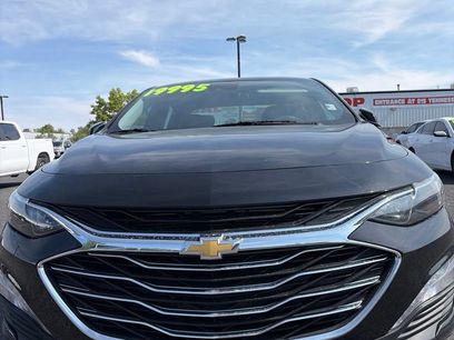 Used 2025 Chevrolet Malibu LT