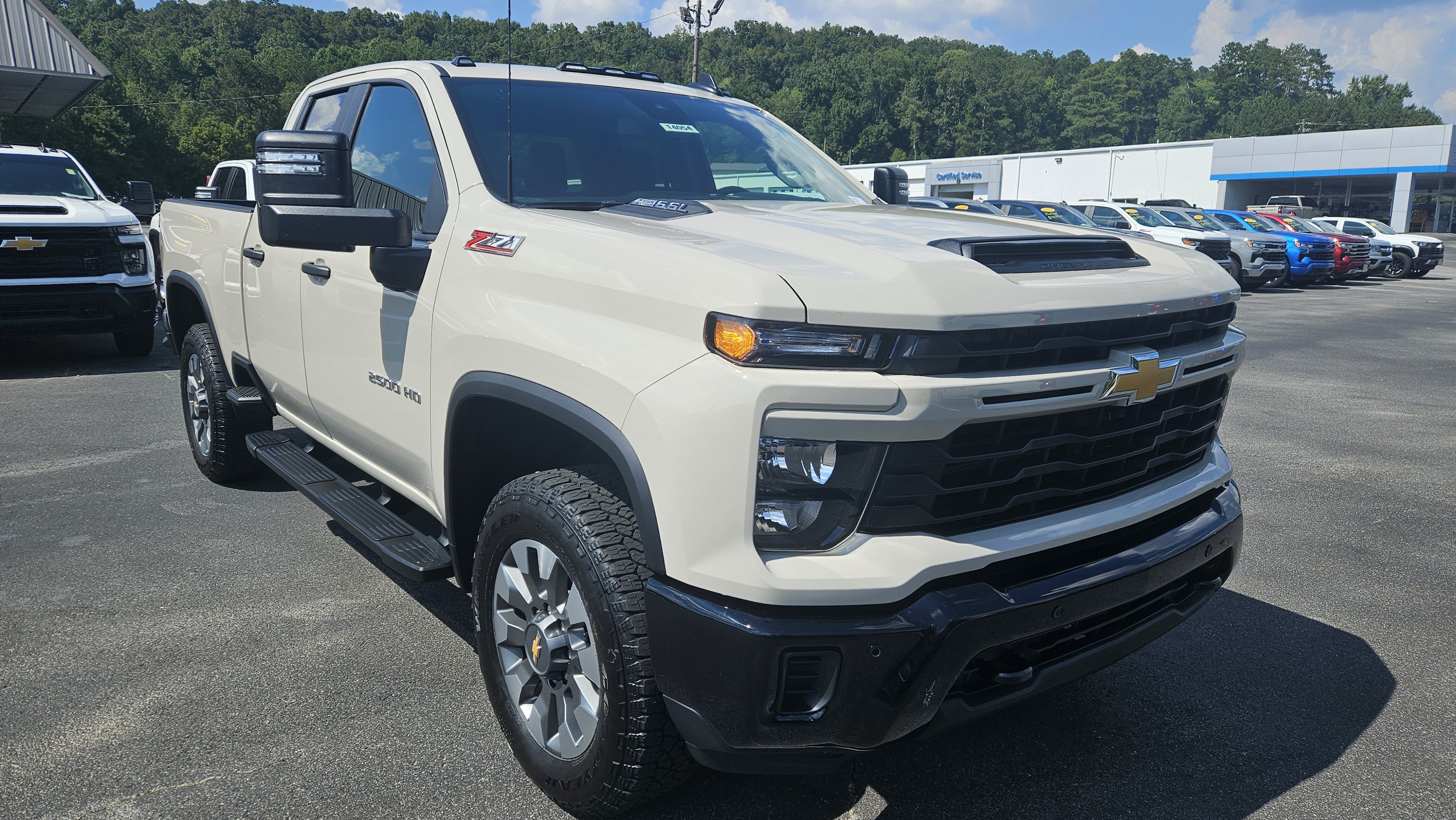 New 2026 Chevrolet Silverado 2500 Custom w/ Custom Value Package AWD/4WD image 4