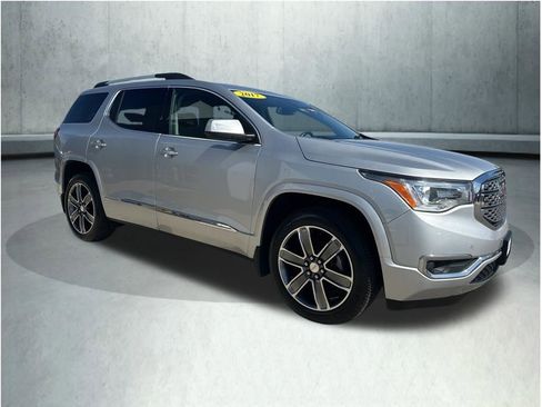 Used 2017 GMC Acadia Denali w/ LPO, Cargo Package AWD/4WD image 9