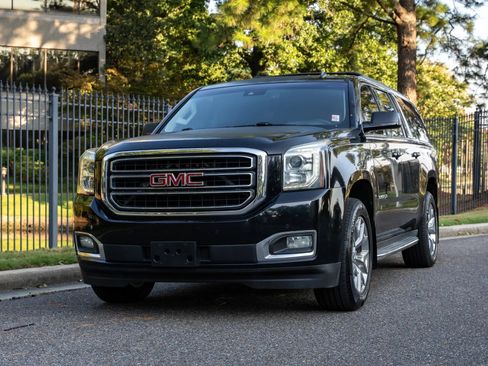 Used 2015 GMC Yukon XL SLT w/ Open Road Package RWD image 2